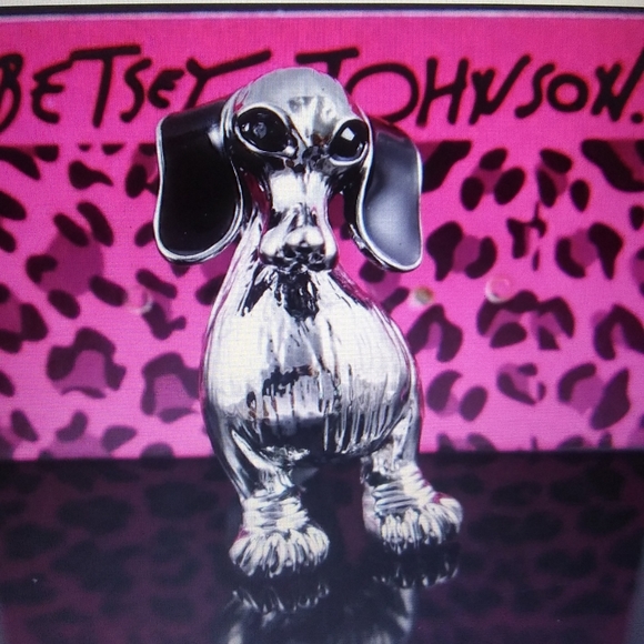 Betsey Johnson Jewelry - Silver Betsey Johnson Cute Dachshund Brooch